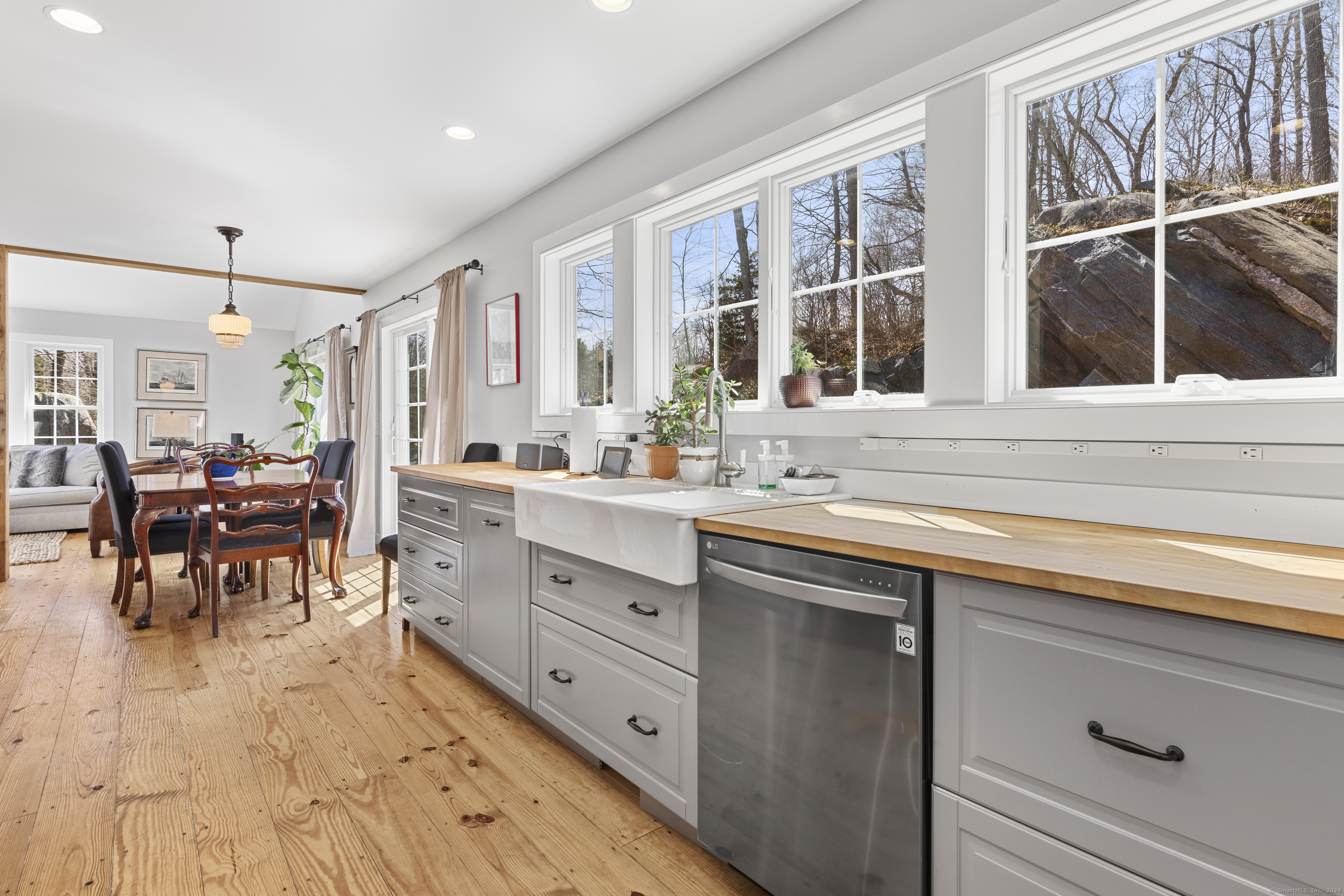 2 Primrose Ledge, Essex, Connecticut image 12