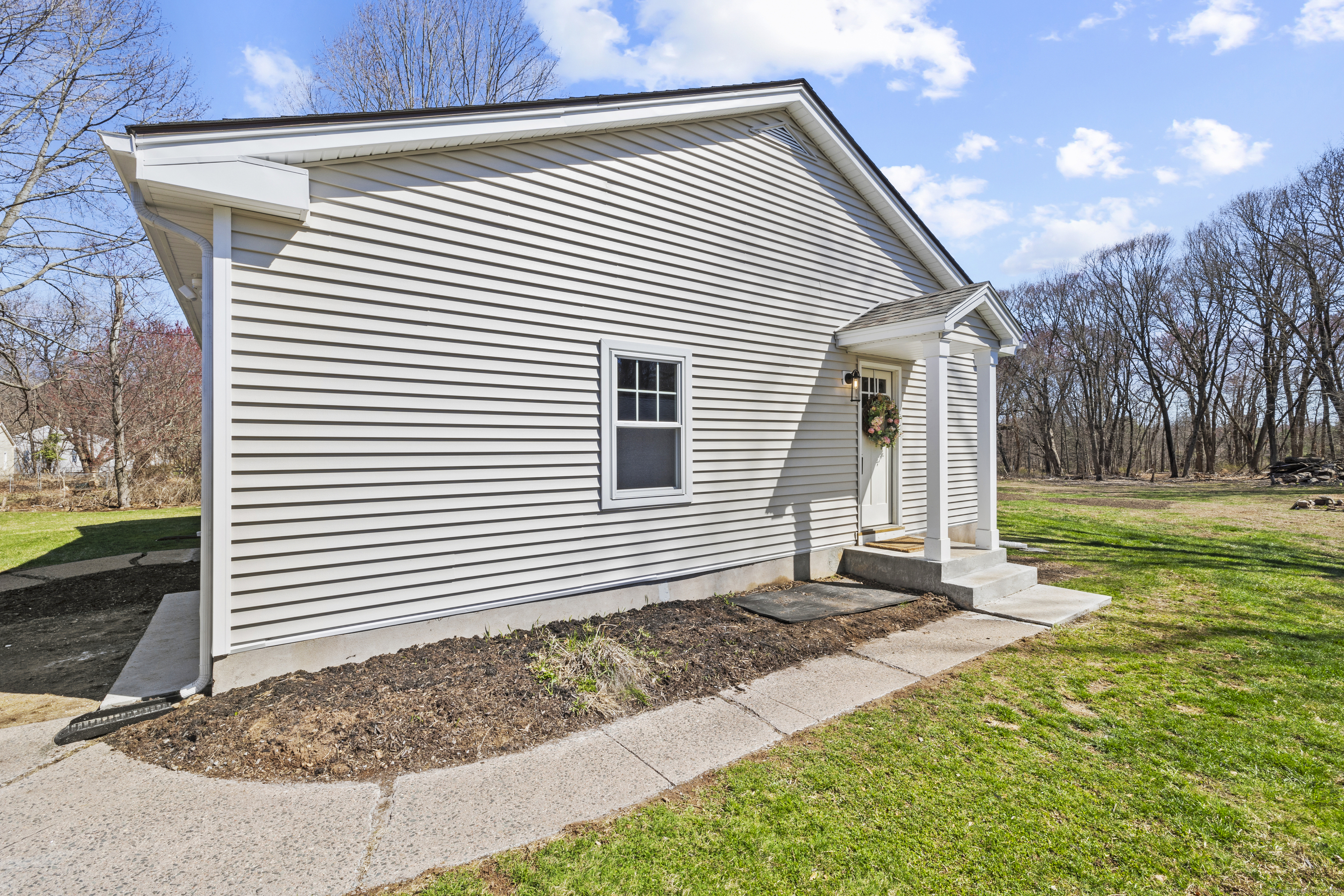 596 Bush Hill Road, Manchester, Connecticut image 27