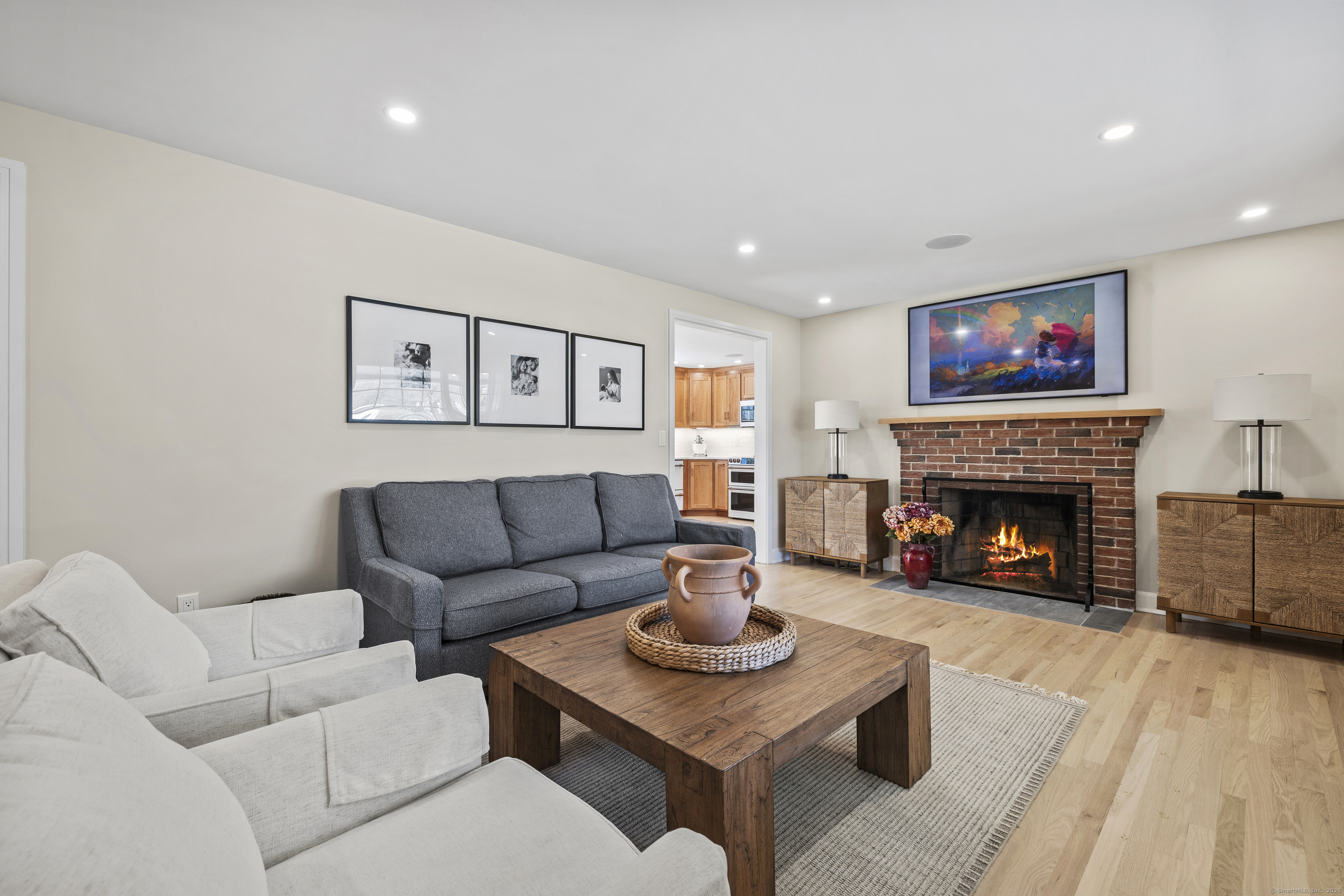 596 Bush Hill Road, Manchester, Connecticut image 5