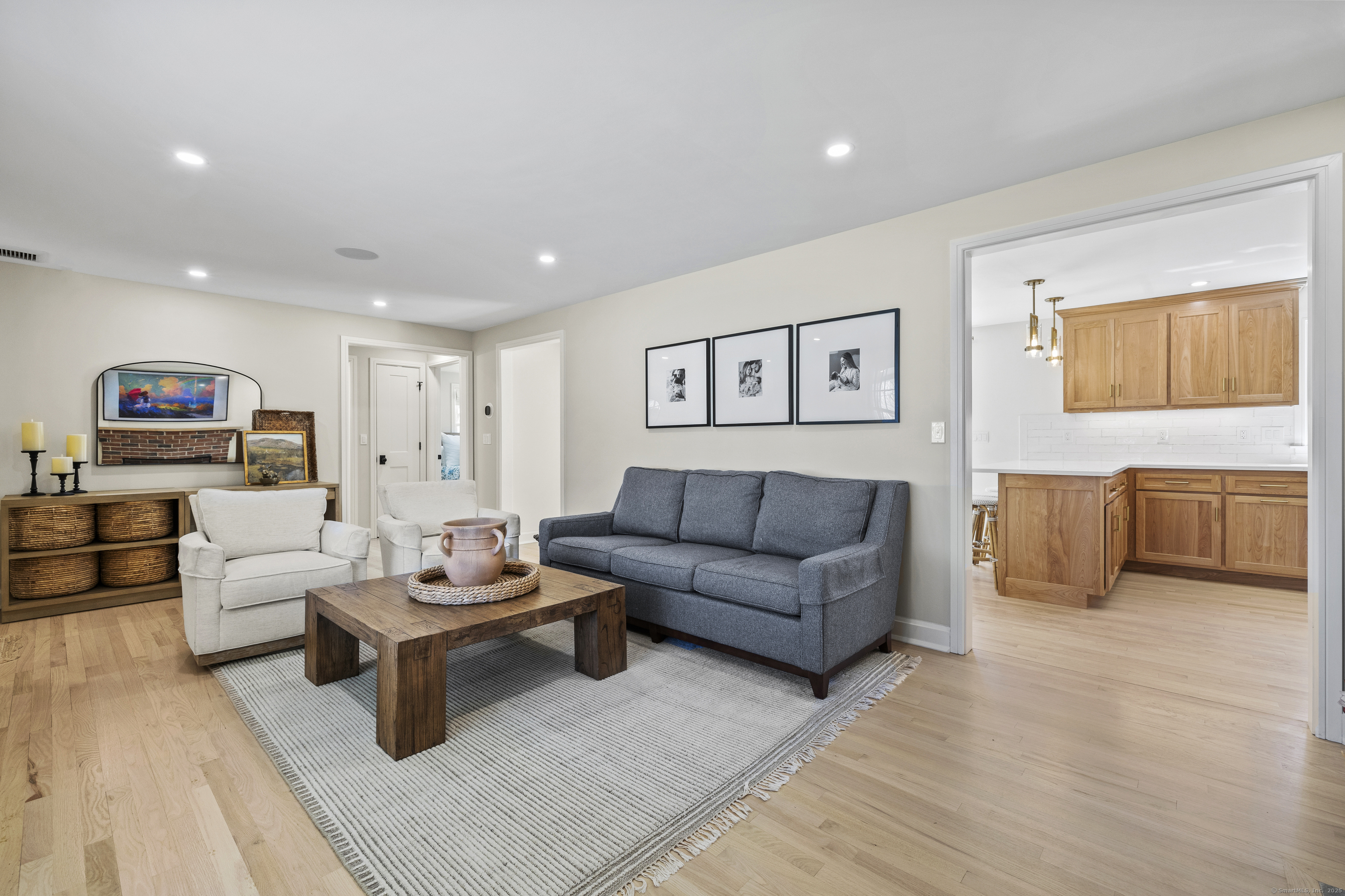 596 Bush Hill Road, Manchester, Connecticut image 4