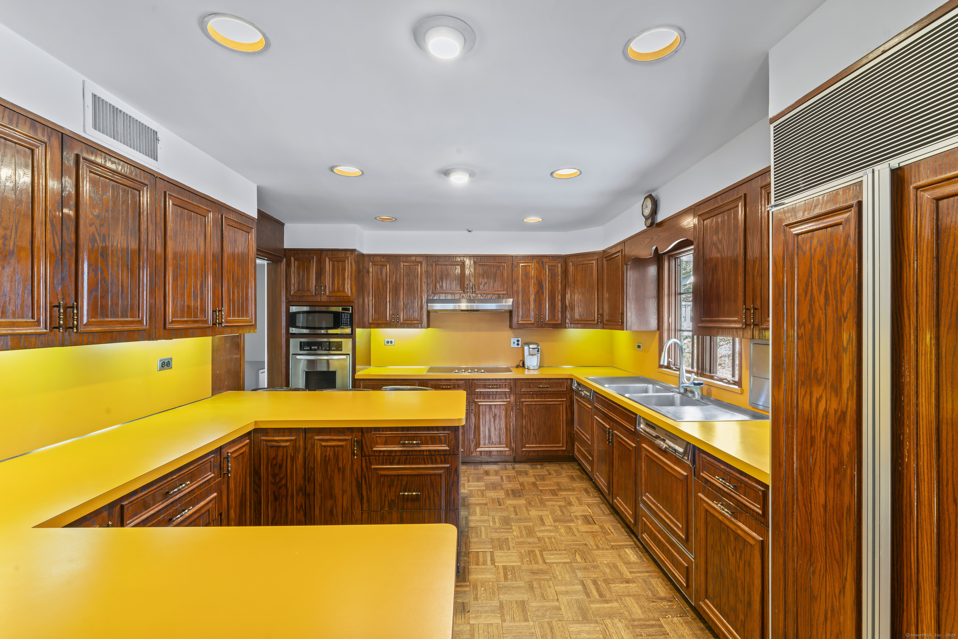 103 Sanford Lane, Stamford, Connecticut image 17