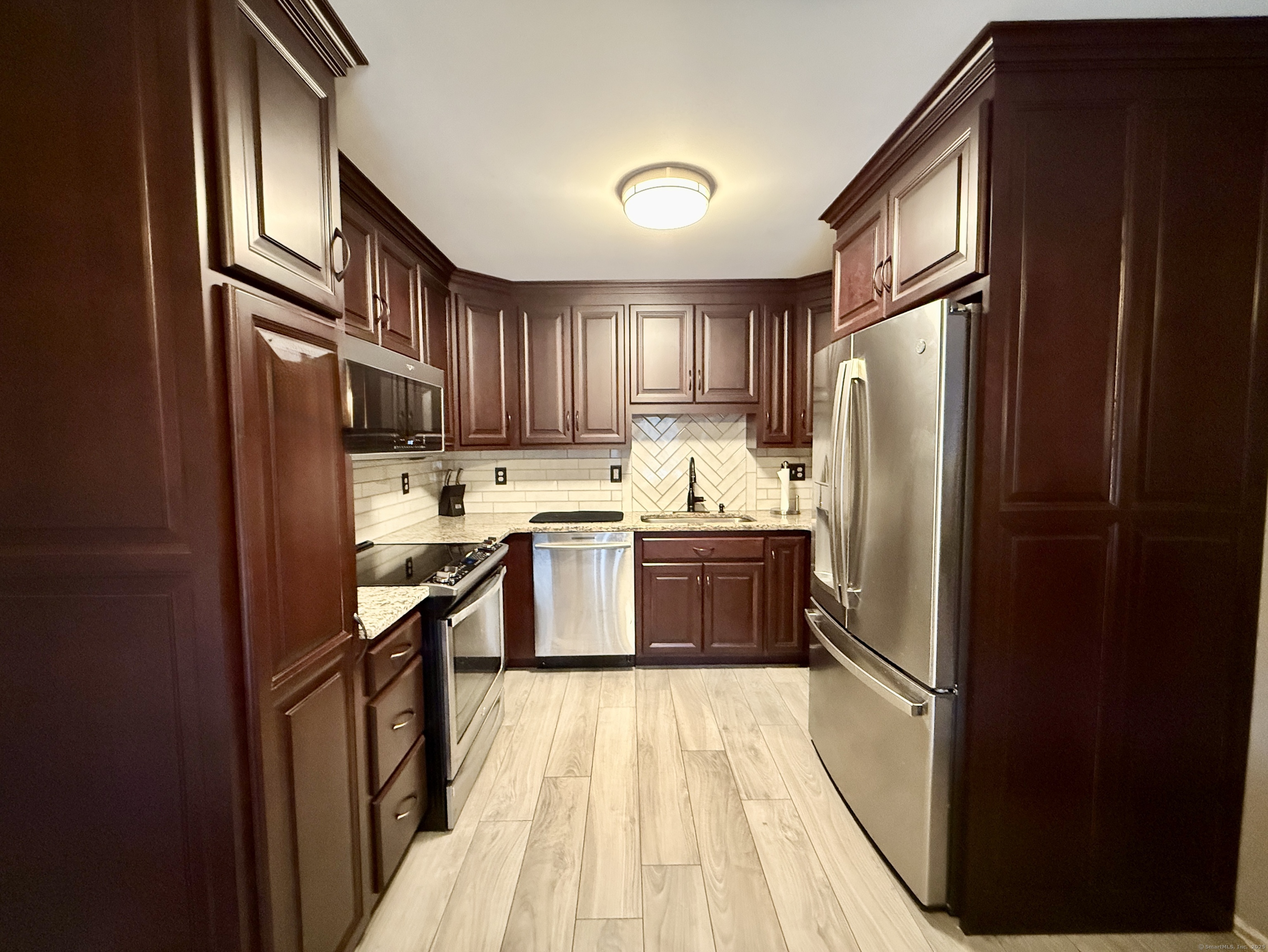 357 High Street, Naugatuck, Connecticut image 2