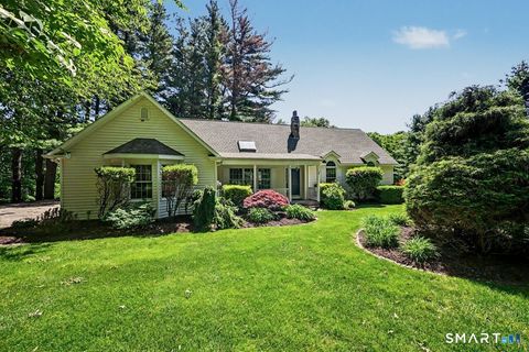 Homes For Sale - 207 Grassy Hill Road<br/> Litchfield County, Woodbury, CT 06798