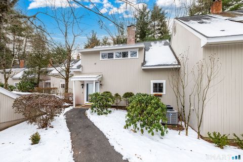 Tiny photo for 10 Pepperidge Court #10, Simsbury, CT 06070 (MLS # 24144855)