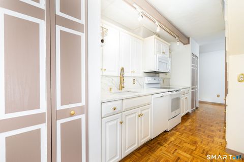 Tiny photo for 10 Pepperidge Court #10, Simsbury, CT 06070 (MLS # 24144855)