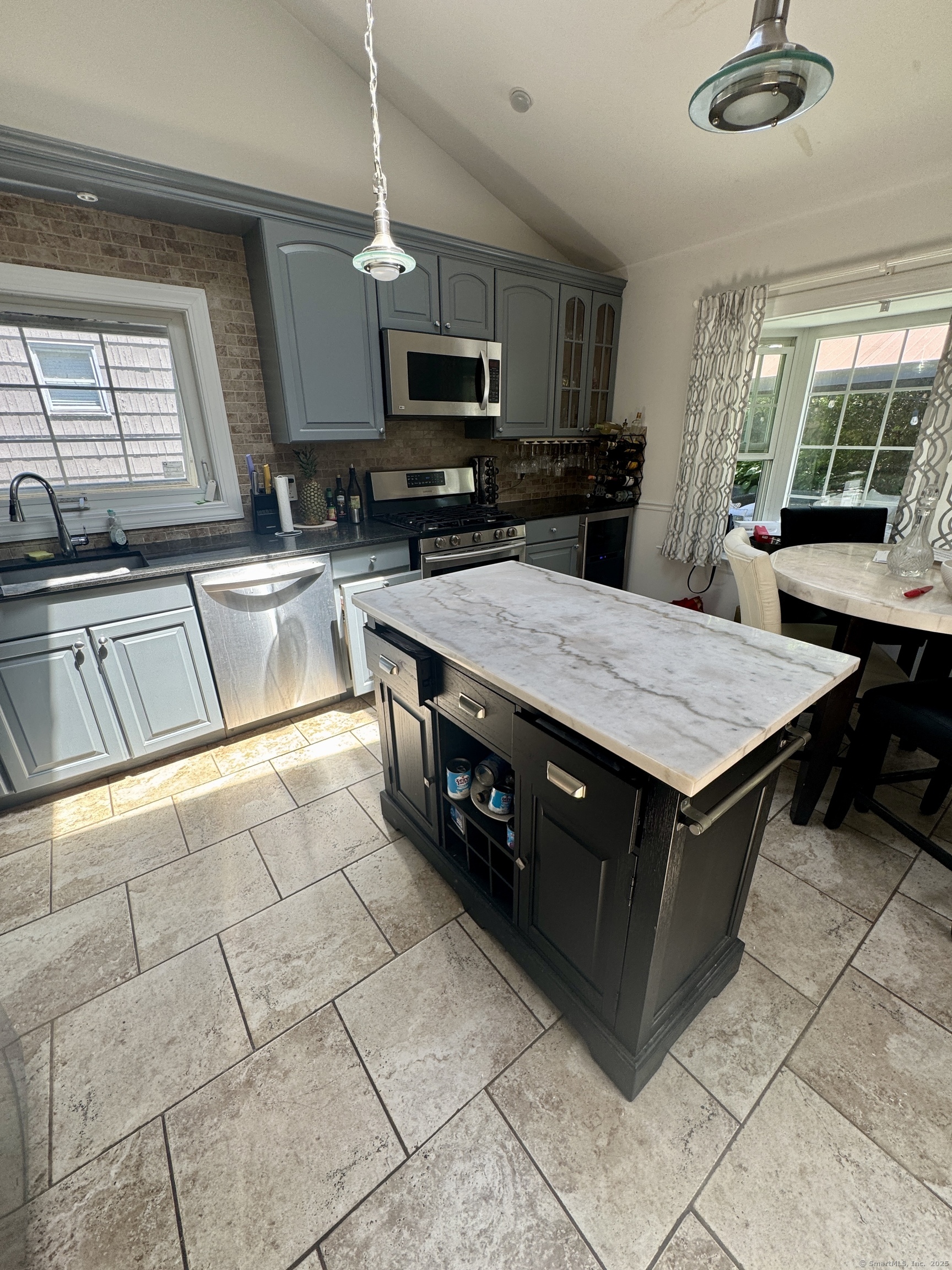 171 Dannell Drive, Stamford, Connecticut image 9