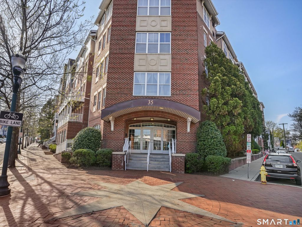 Photo of 35 W Broad Street #404, Stamford, CT 06902 (MLS # 24179224)