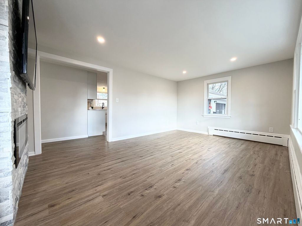 Photo of 9 Eleanor Road, Enfield, CT 06082 (MLS # 24148316)