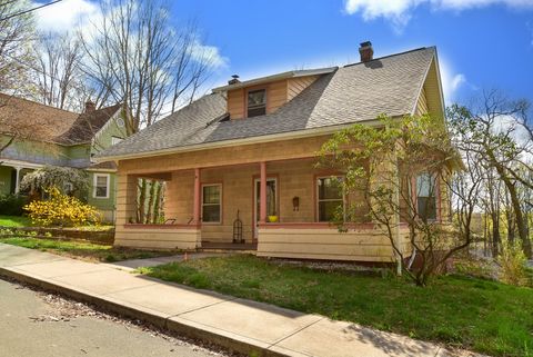 MLS: 24089946