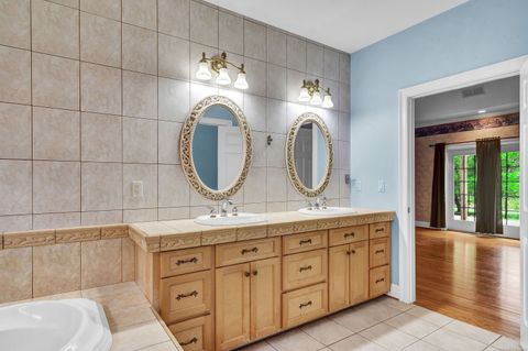 Tiny photo for 244 Watch Hill Road, Berlin, CT 06037 (MLS # 24148875)