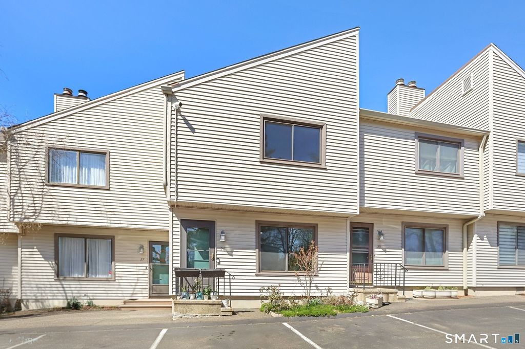 Photo of 1 Horizon Drive #28, Norwalk, CT 06854 (MLS # 24165319)