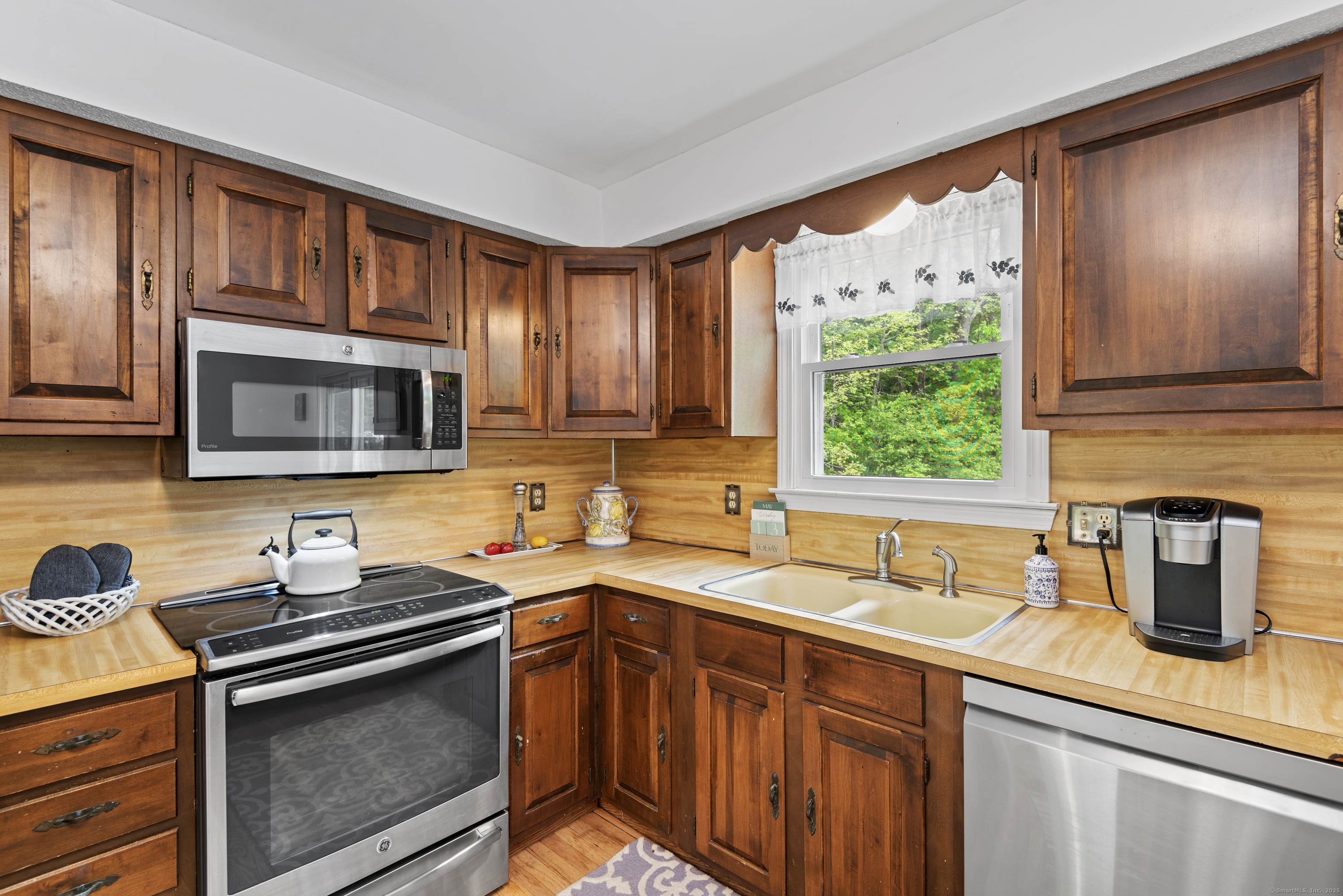 18 Doyle Road, Montville, Connecticut image 8