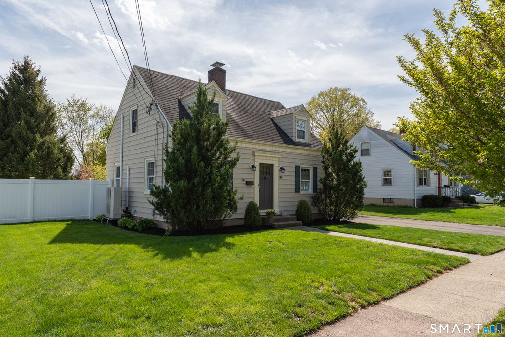 Photo of 98 Colonial Drive, Hamden, CT 06518 (MLS # 24168455)