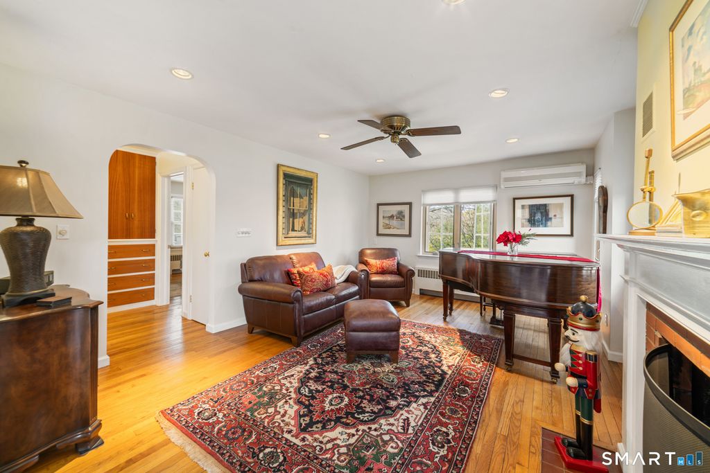 Photo of 264 Highland Avenue, Hamden, CT 06518 (MLS # 24167160)