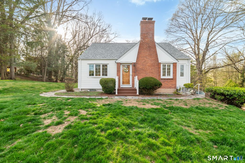 Photo of 264 Highland Avenue, Hamden, CT 06518 (MLS # 24167160)