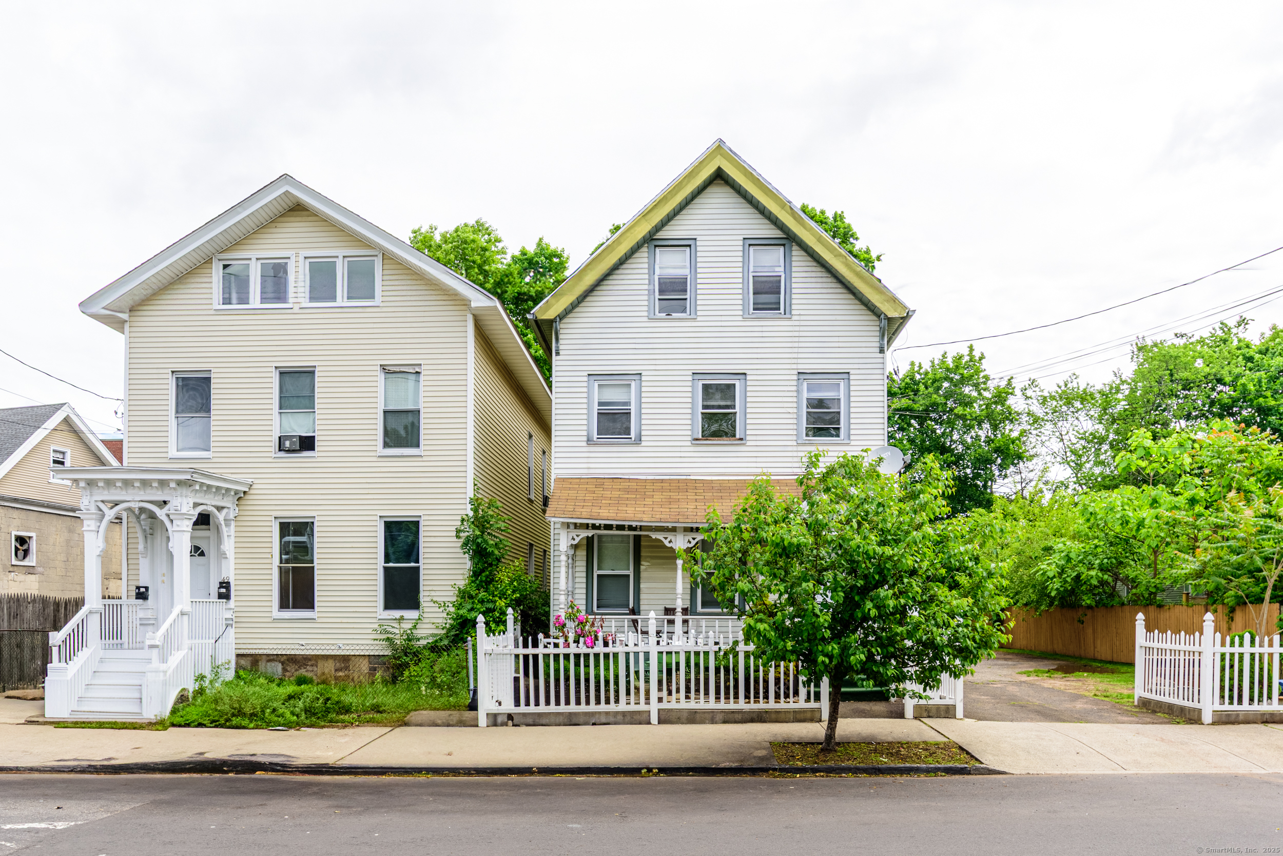 Property for Sale at Kossuth Street, New Haven, Connecticut - Bedrooms: 6 
Bathrooms: 3 
Rooms: 10  - $425,000