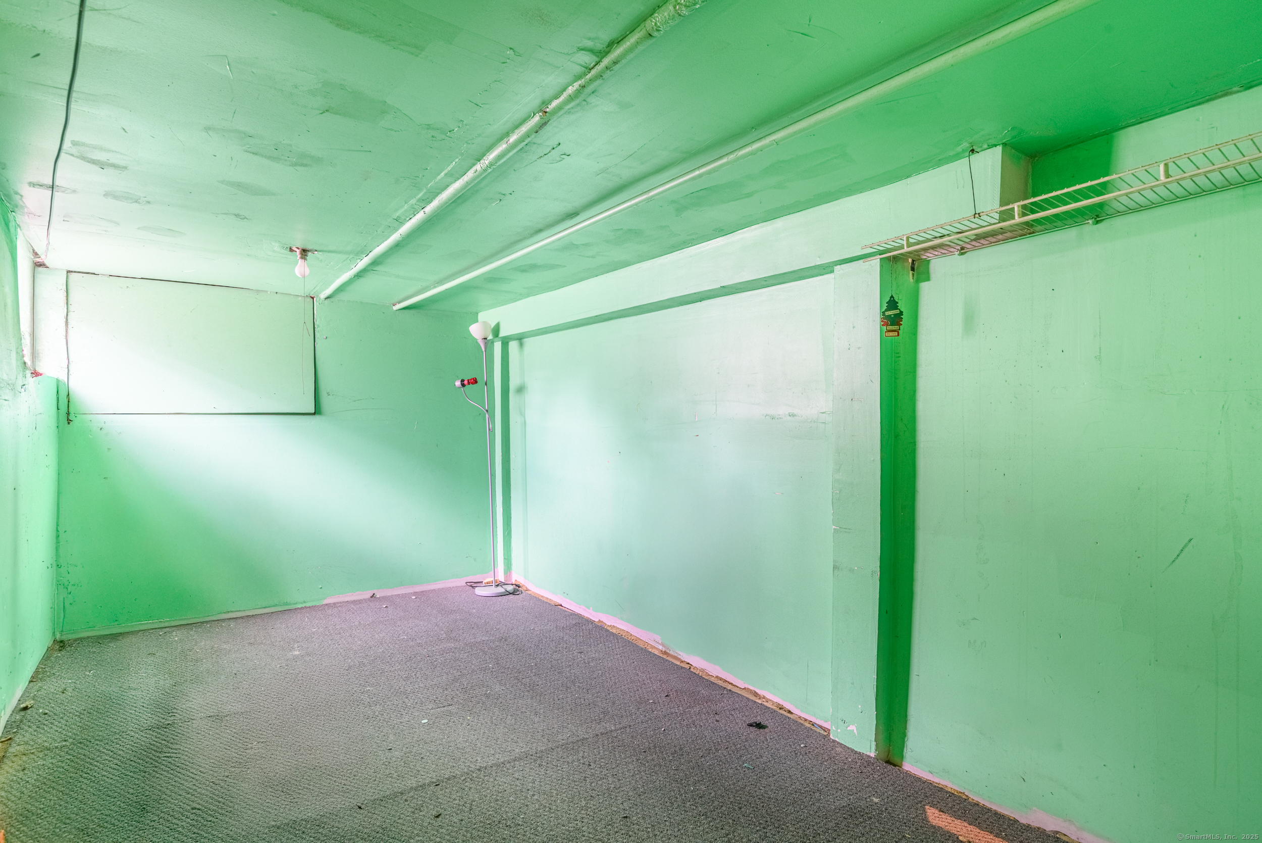 New Haven, Connecticut 06519, United States, 6 Bedrooms Bedrooms, ,3 BathroomsBathrooms,Residential,Pending,132770