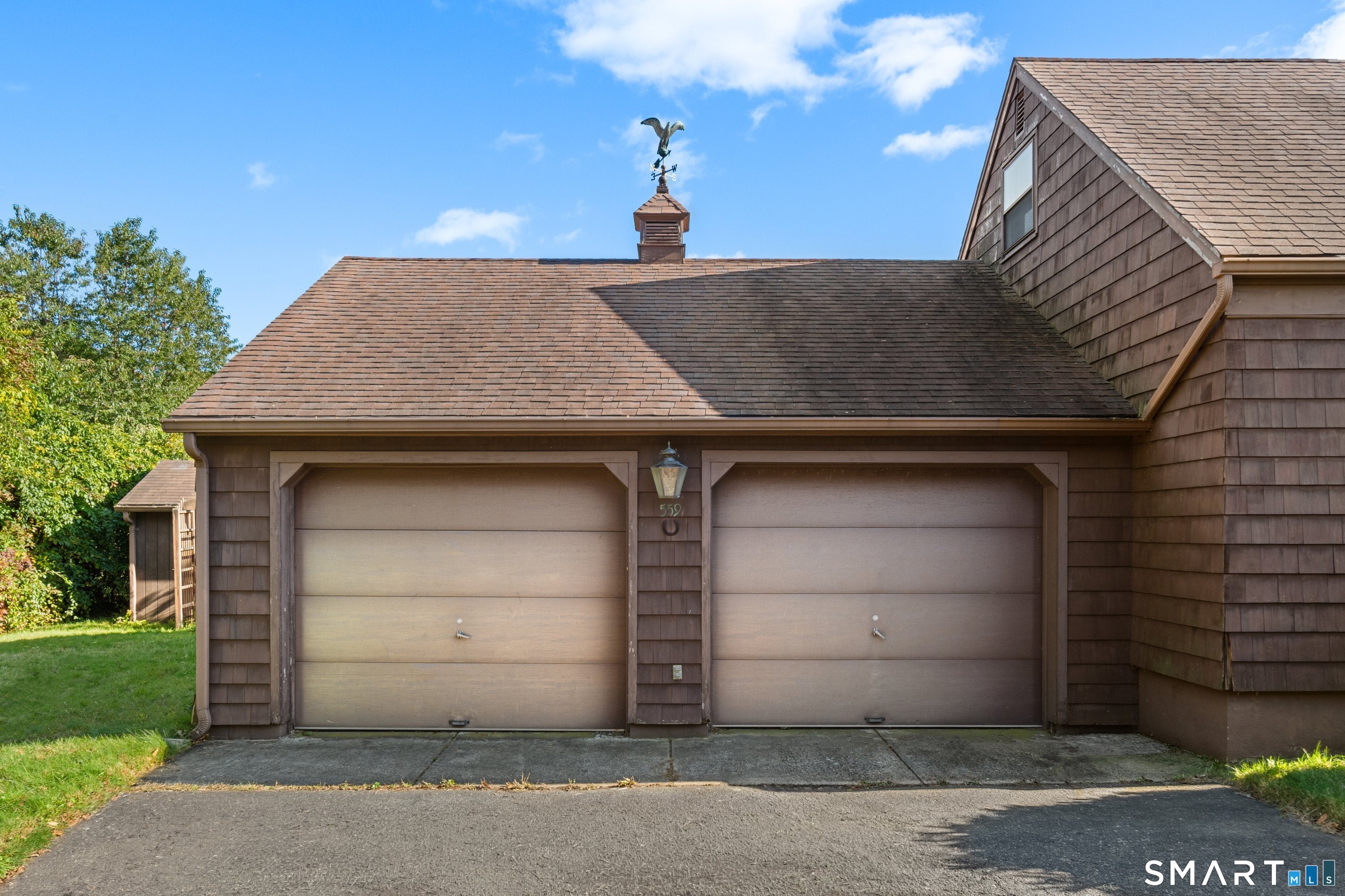 559 Oak Bluff Avenue
