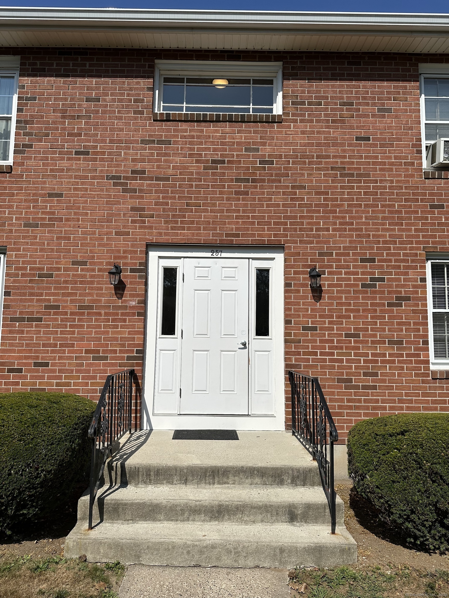 257 Cooke Street APT D