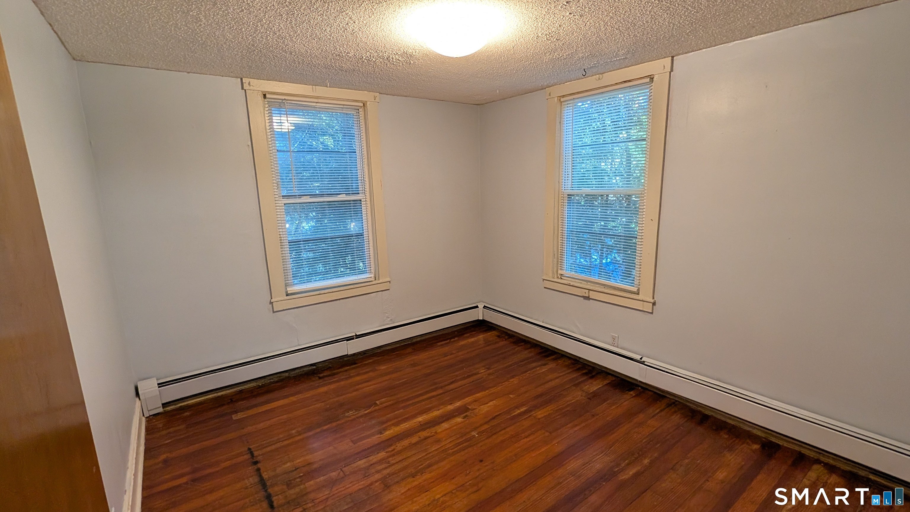 70-1/2 Hunters Avenue
