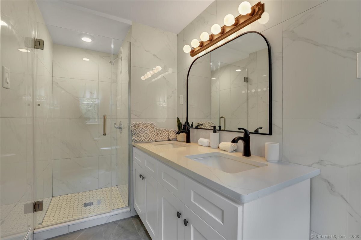 11 W Ridge Drive, West Hartford, Connecticut image 32