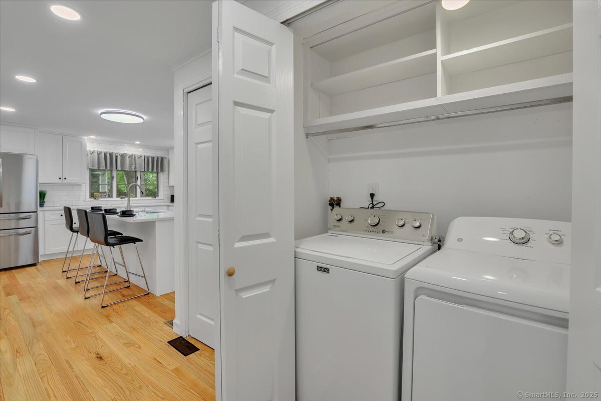 11 W Ridge Drive, West Hartford, Connecticut image 9