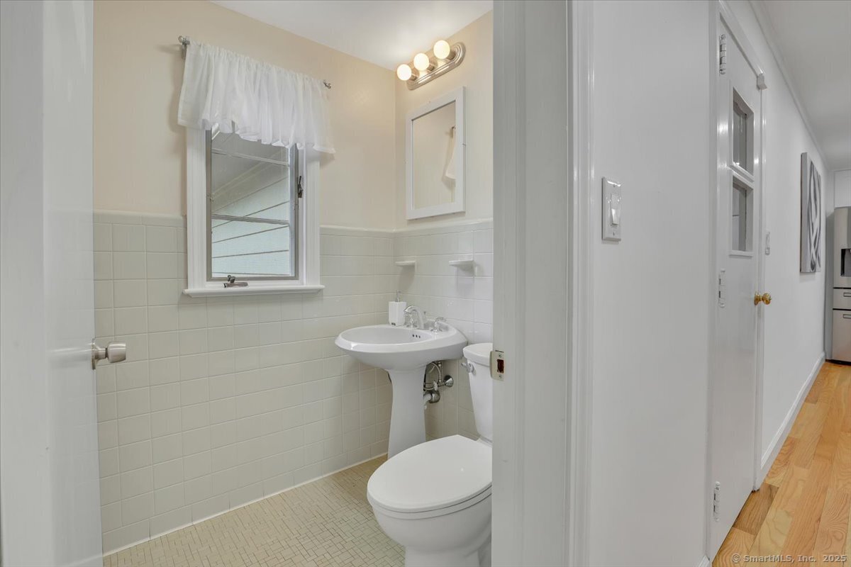 11 W Ridge Drive, West Hartford, Connecticut image 16