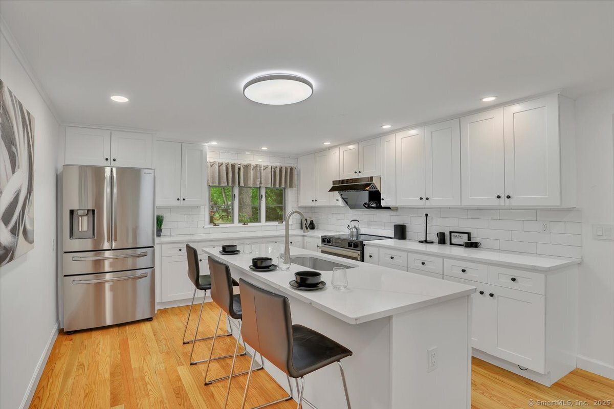 11 W Ridge Drive, West Hartford, Connecticut image 8