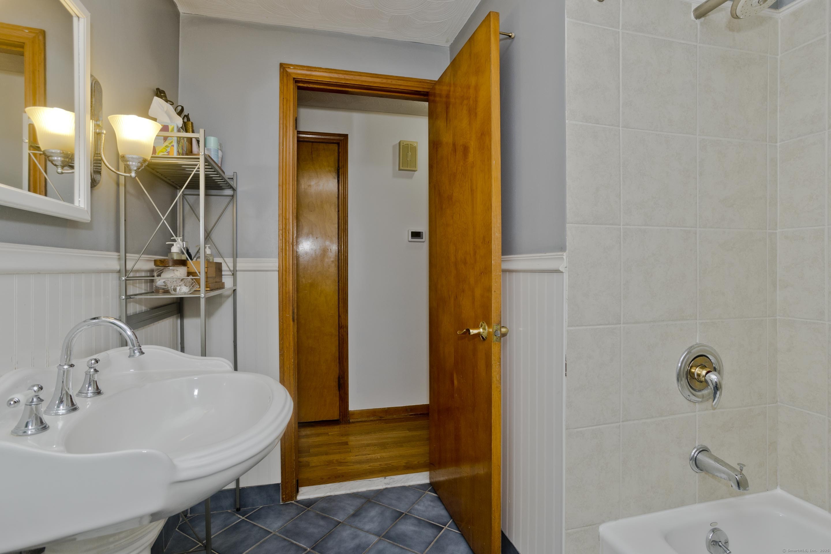 4 Conlin Drive, Enfield, Connecticut image 22