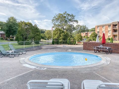 114 High Path Road 114 Windsor CT 06095