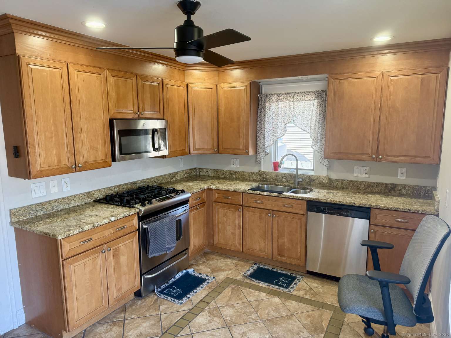 9 Olive Street, Danbury, Connecticut image 7