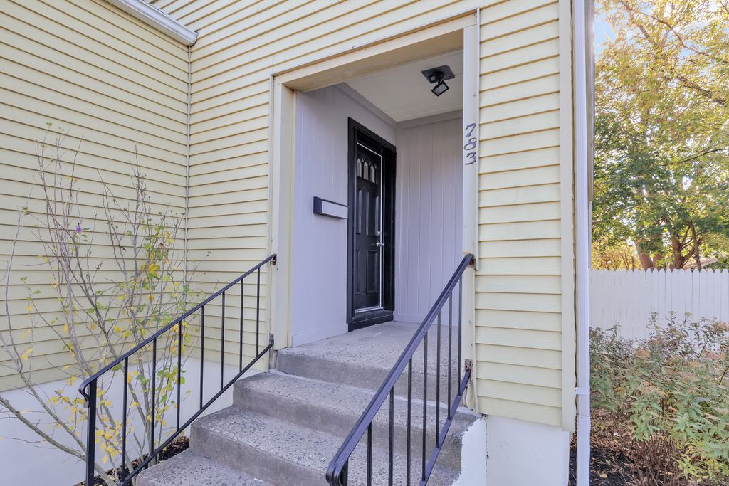 Photo of 783 Clark Street, Bridgeport, CT 06606 (MLS # 24136001)