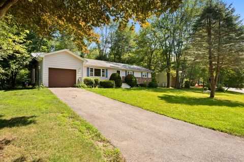 31 Ravenwood Road North Stonington CT 06359