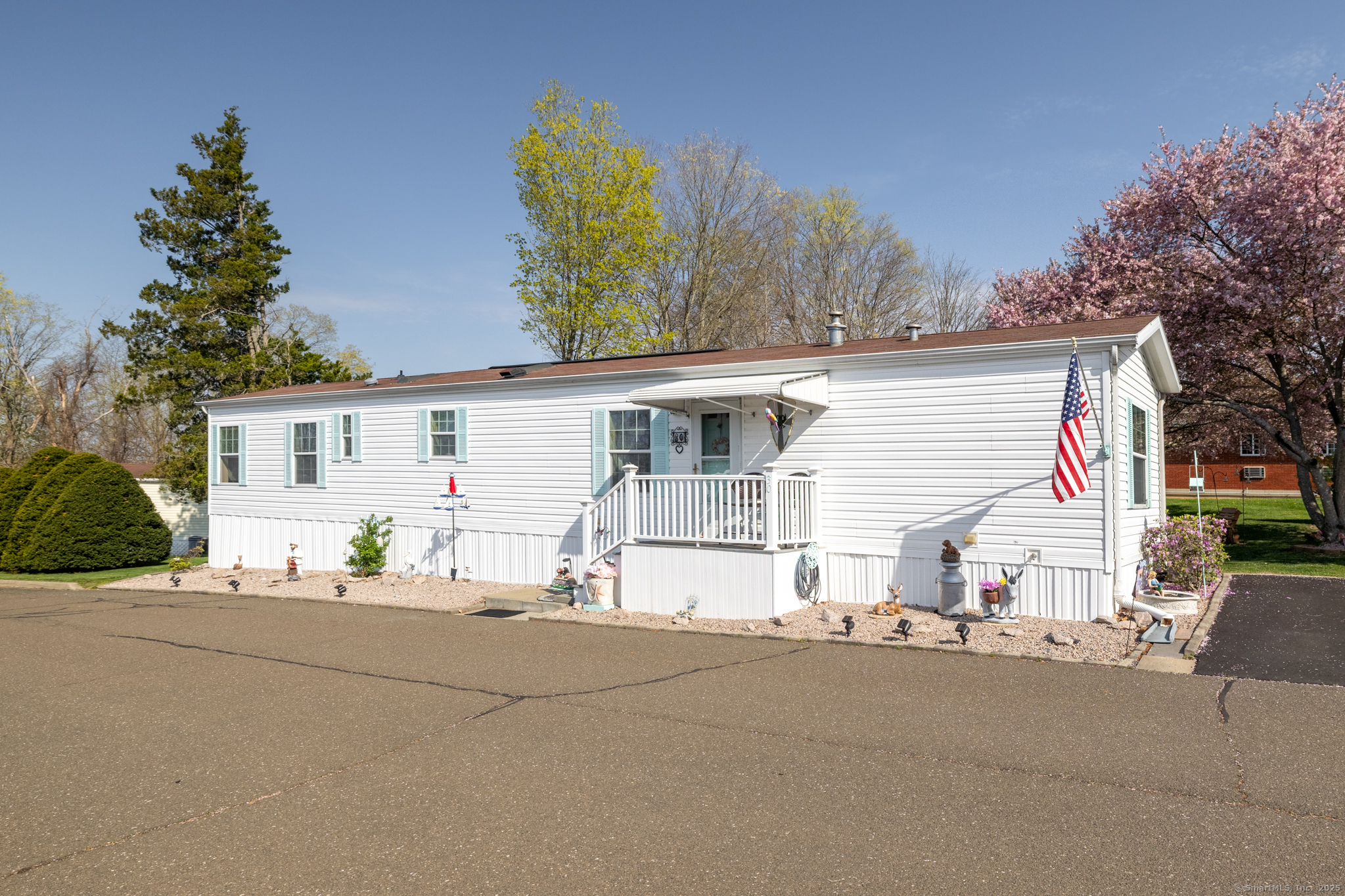 19 Leetes Island Road #TRLR 30, Branford, Connecticut image 2