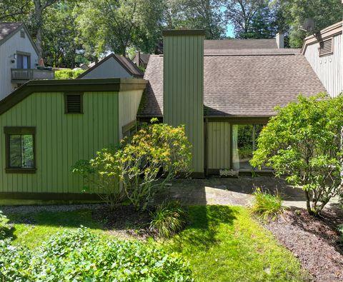 A home in Southbury