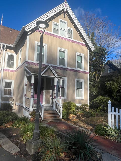 Condo For Rent - 896 Quinnipiac Avenue #3<br/> New Haven, CT 06513