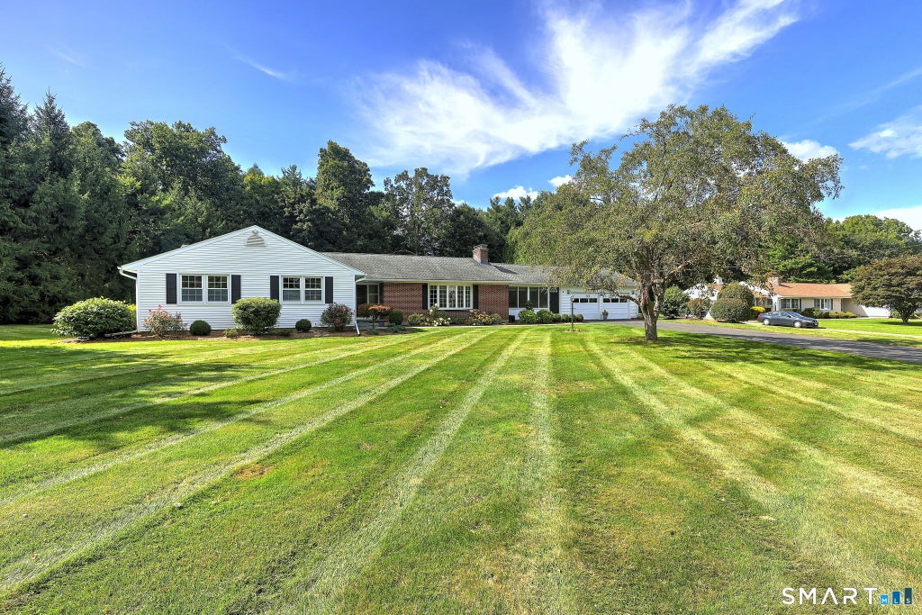Photo of 8 Applewood Drive, Cheshire, CT 06410 (MLS # 24209466)