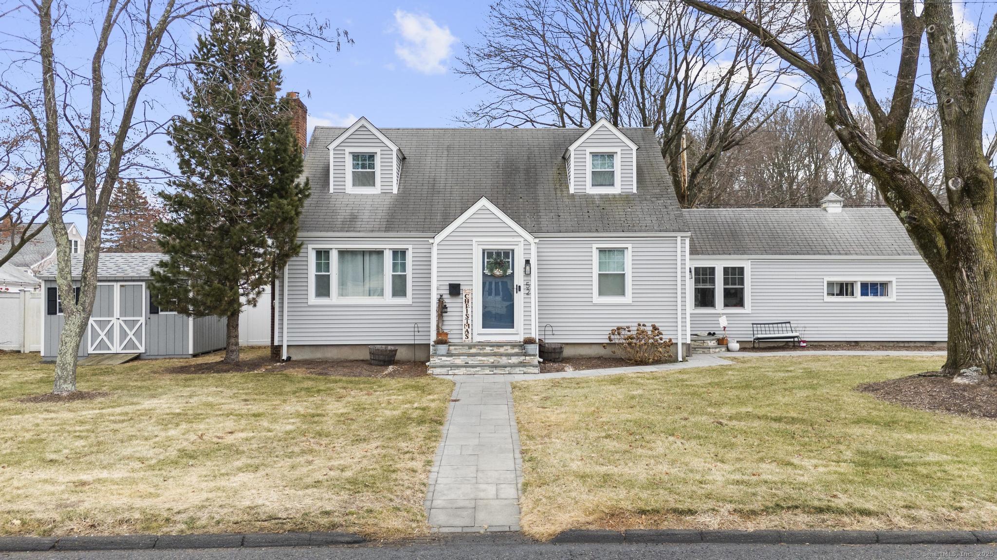 Meadows End Road, Milford, Connecticut - 3 Bedrooms  
2 Bathrooms  
6 Rooms - 