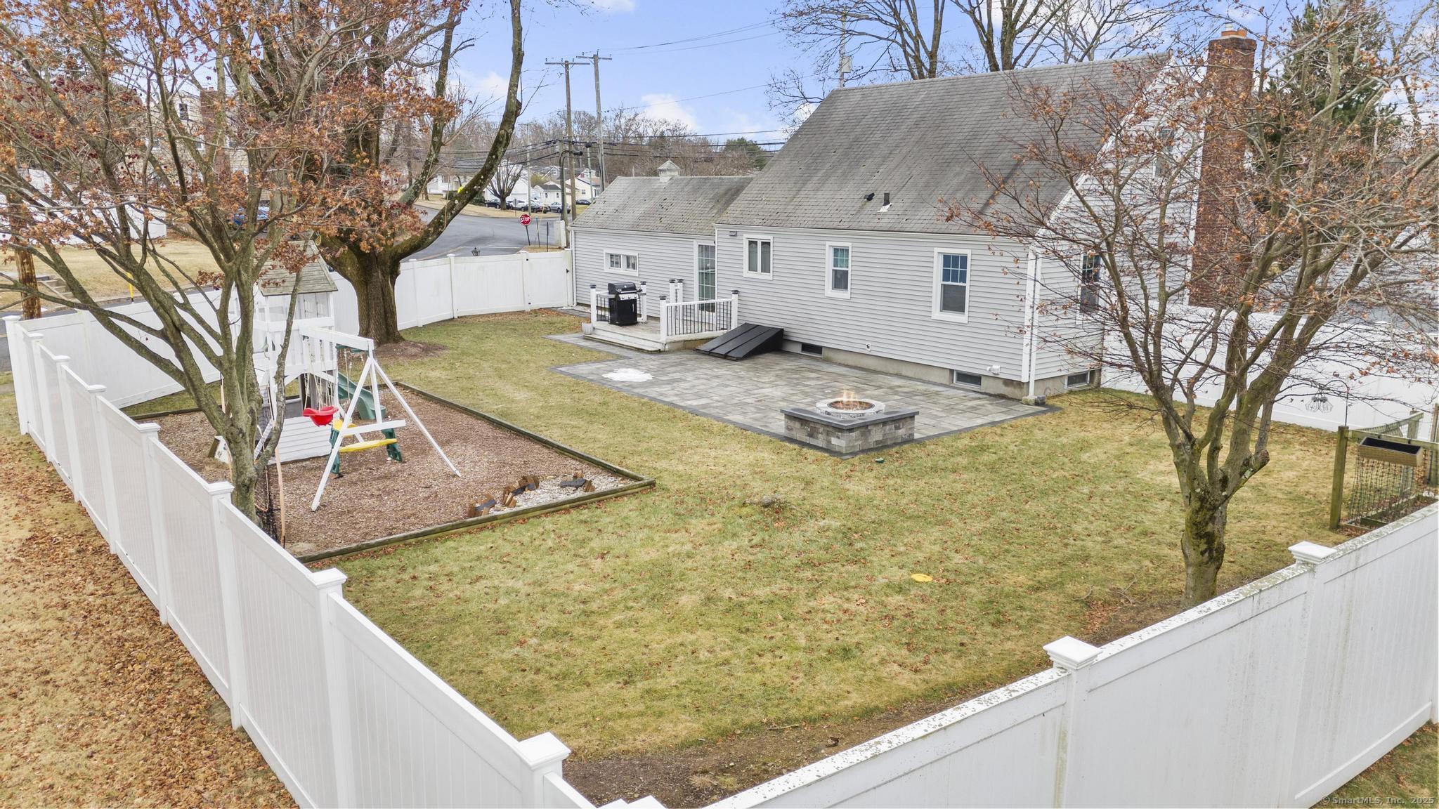 52 Meadows End Road, Milford, Connecticut image 5