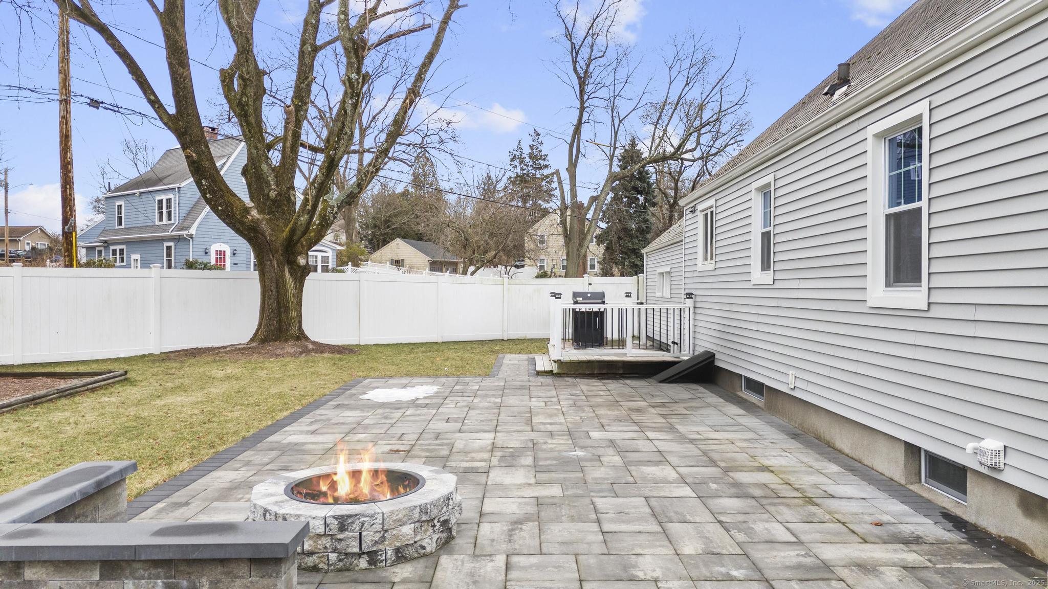 52 Meadows End Road, Milford, Connecticut image 6