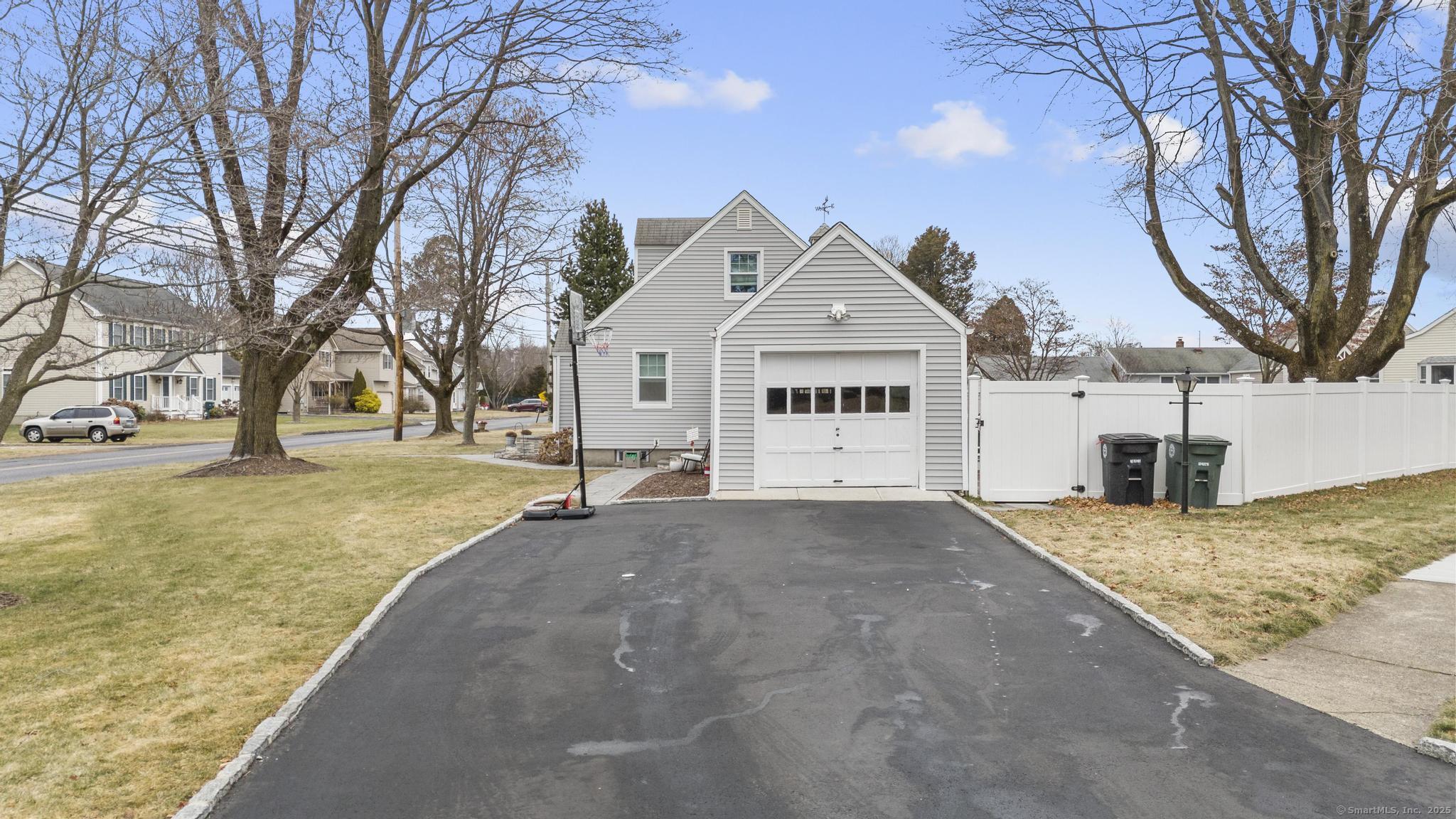 52 Meadows End Road, Milford, Connecticut image 4