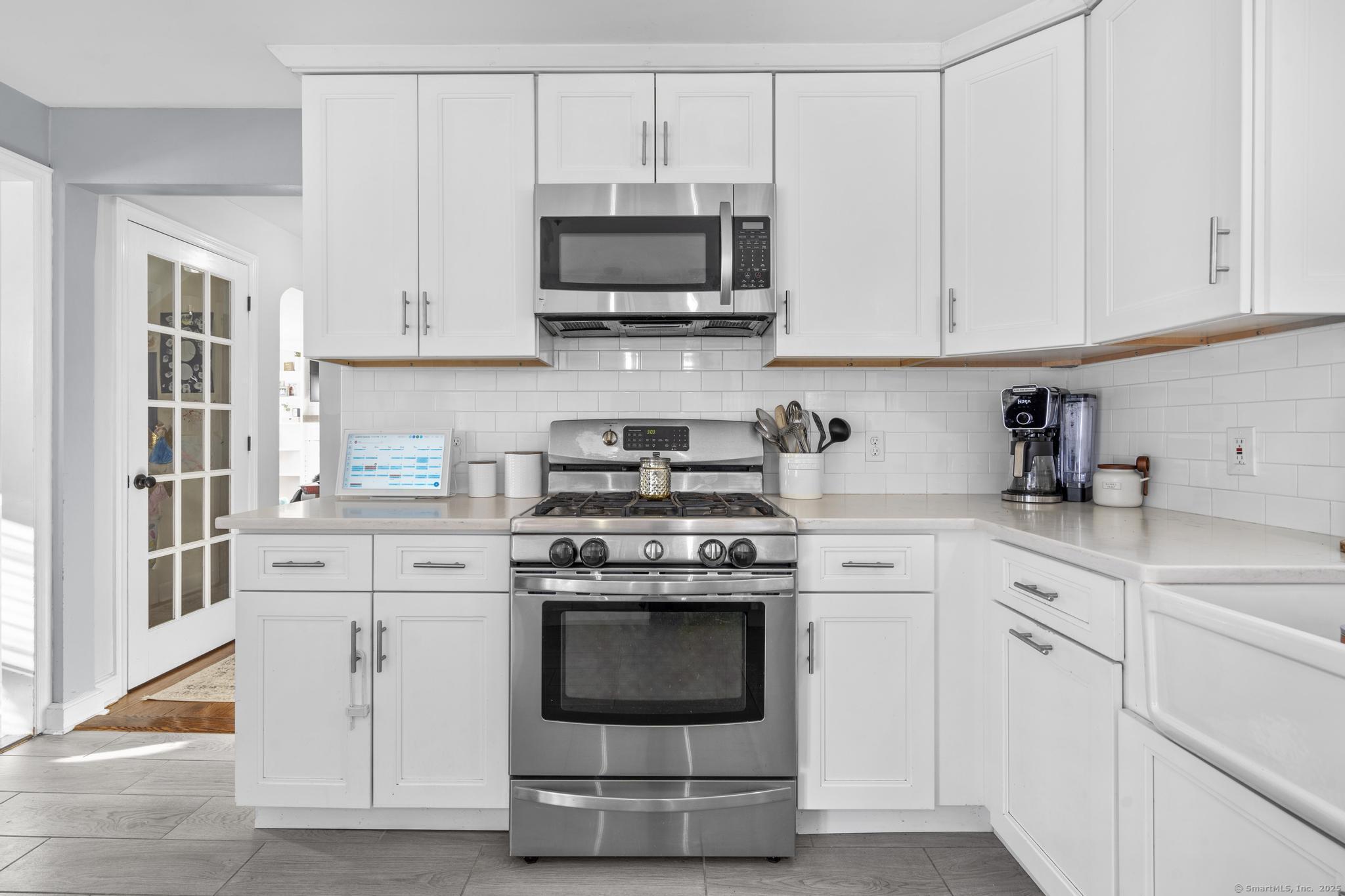 52 Meadows End Road, Milford, Connecticut image 25