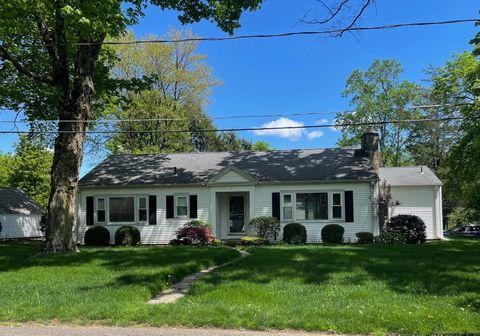 2 Robert Street Somers CT 06071