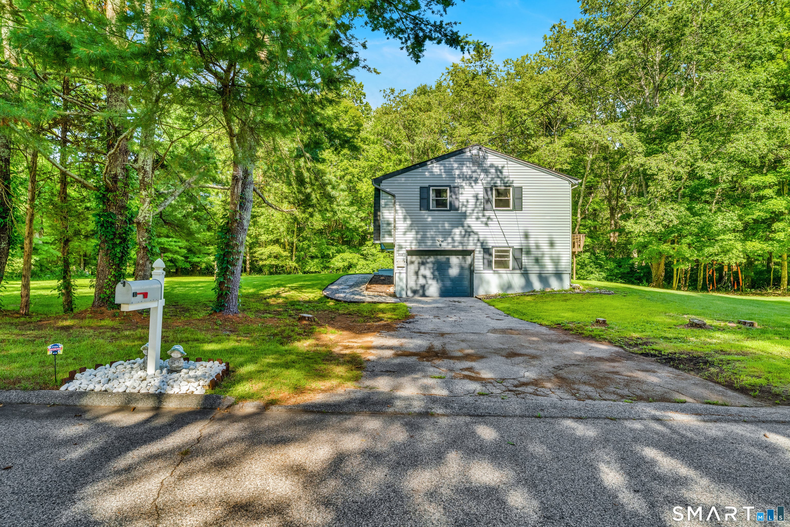 1018 Grassy Hill Road