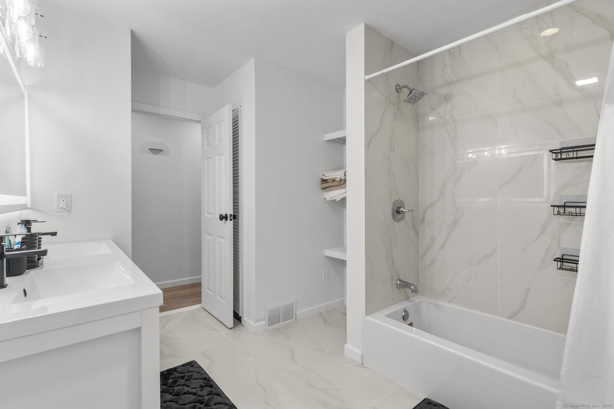 65 Celentano Drive, Naugatuck, Connecticut image 16