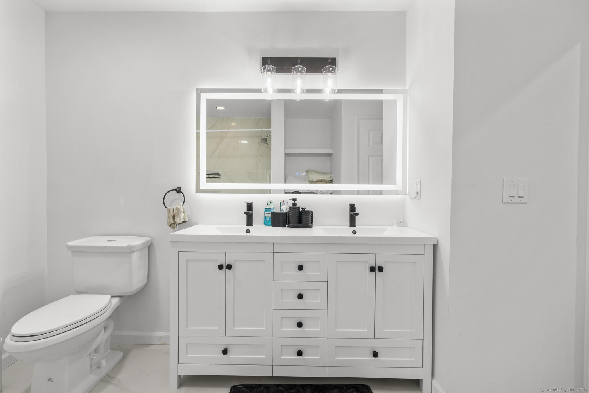 65 Celentano Drive, Naugatuck, Connecticut image 15