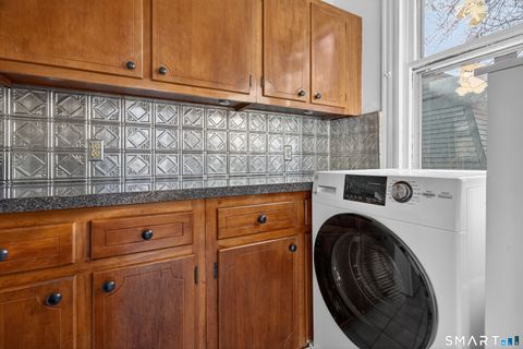 Tiny photo for 339 Willow Street #2, New Haven, CT 06511 (MLS # 24163435)