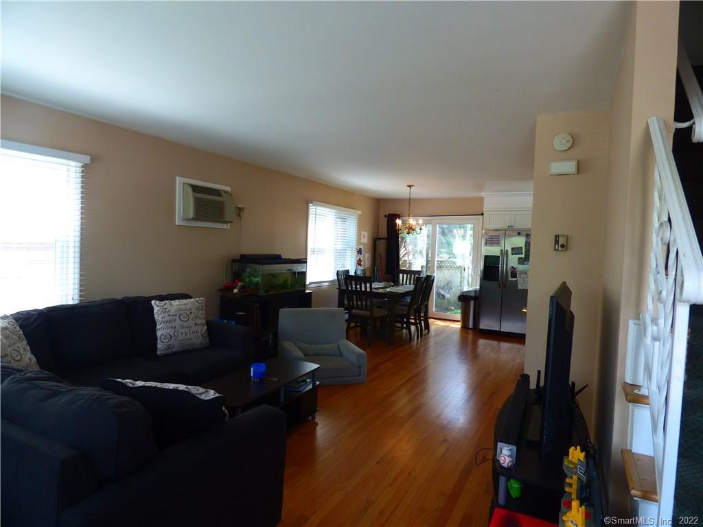 Greenwich, Connecticut 06830, United States, 2 Bedrooms Bedrooms, ,2 BathroomsBathrooms,Residential,Active,128084