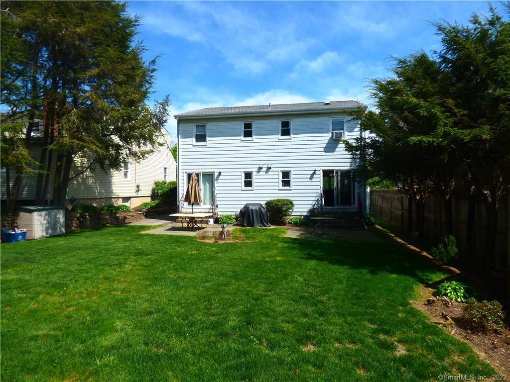 Greenwich, Connecticut 06830, United States, 2 Bedrooms Bedrooms, ,2 BathroomsBathrooms,Residential,Active,128084