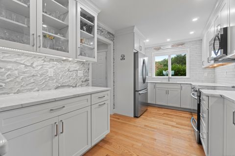 Tiny photo for 100 Dudley Avenue #D20, Old Saybrook, CT 06475 (MLS # 24134455)